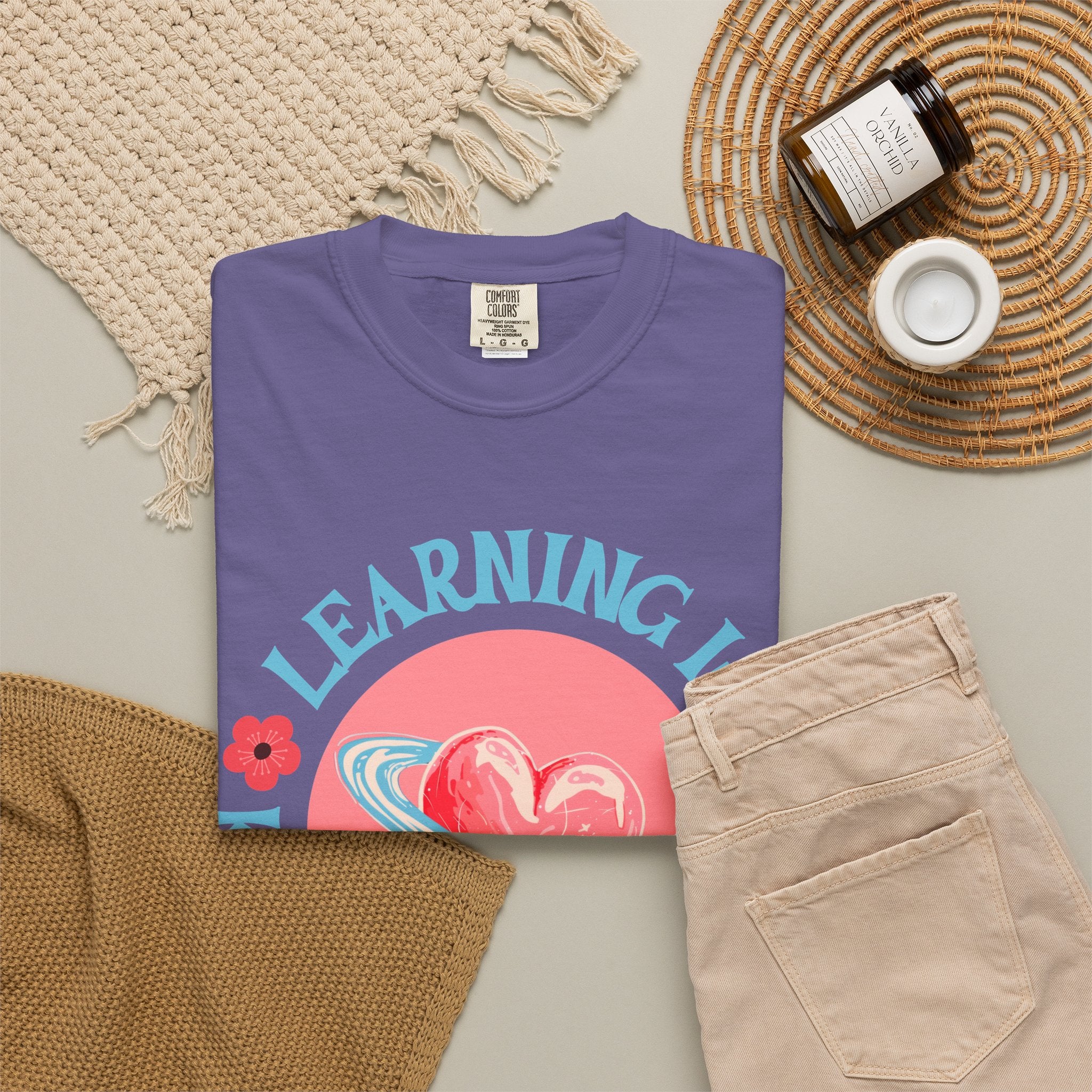 T-Shirt — "Learning Is the Key to Growth" Planet Heart Graphic Tee