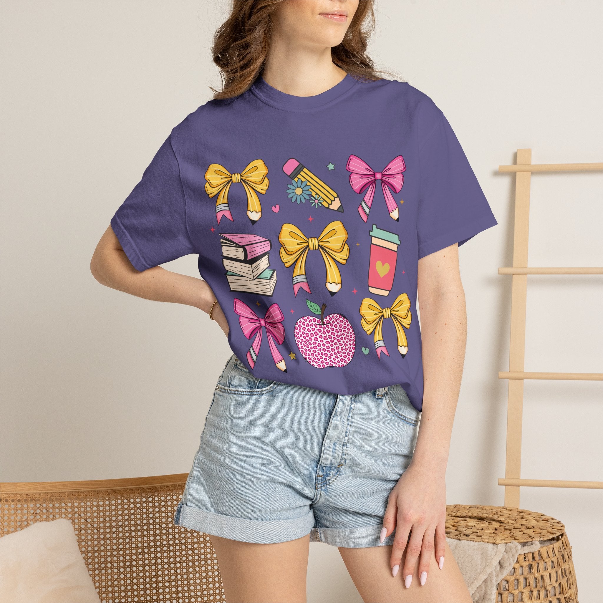 Teacher Gift T-Shirt — Cute Bows, Apple & School Icons Design