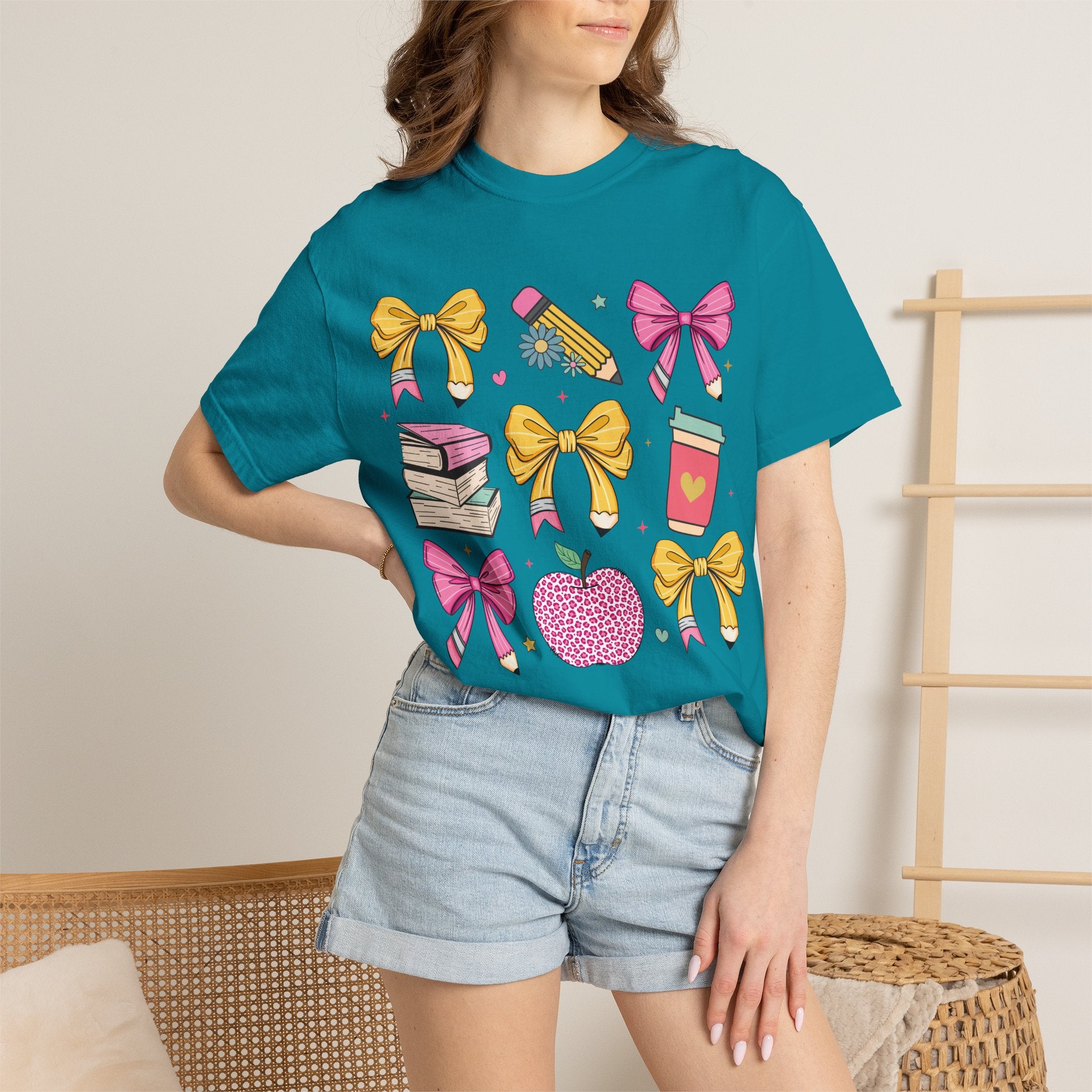 Teacher Gift T-Shirt — Cute Bows, Apple & School Icons Design